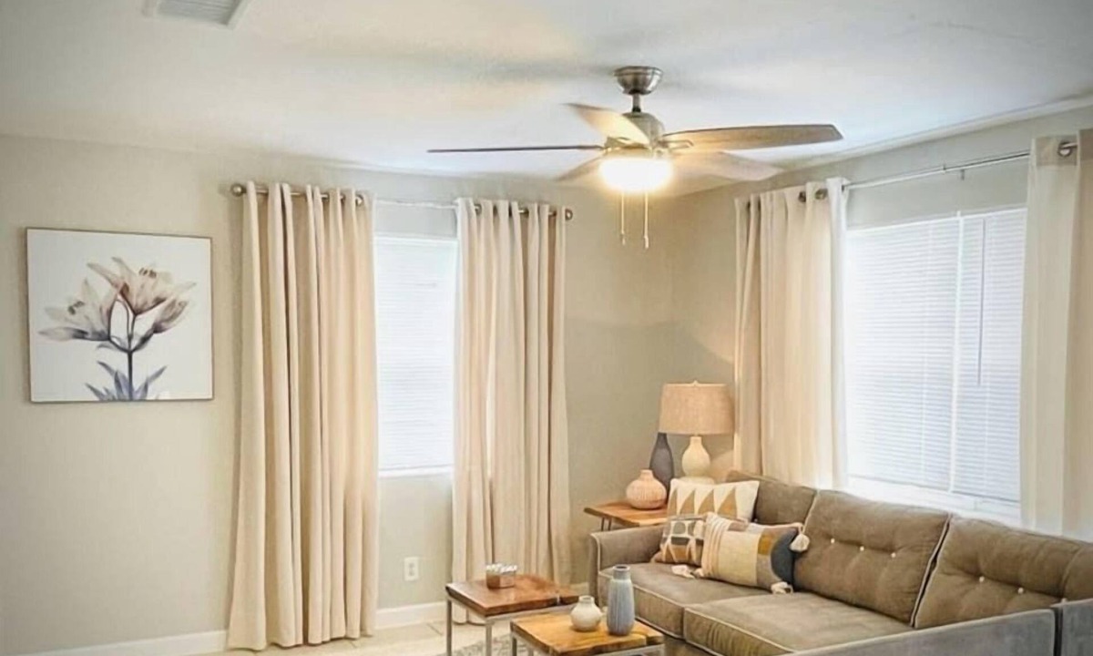 Sailboat Bend Apartment | 02 Walk to DT FTL - Serene apartment - King Bed