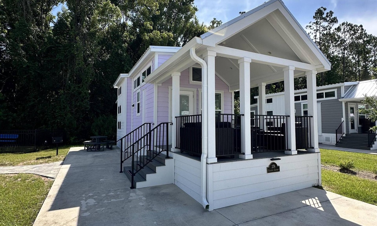Baker County Cabin | 1 Bed/1 Bath Bunkhouse w/Loft + Pet Pad, Sleeps 6 - 1 Bed/1 Bath Bunkhouse w/Loft + Pet Pad, Sleeps 6