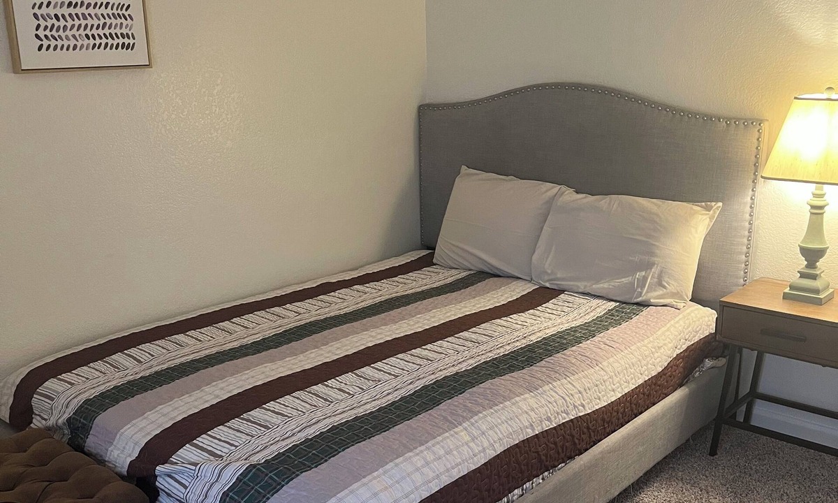 Baymeadows Apartment | 1 bedroom apartment with access to shared spaces