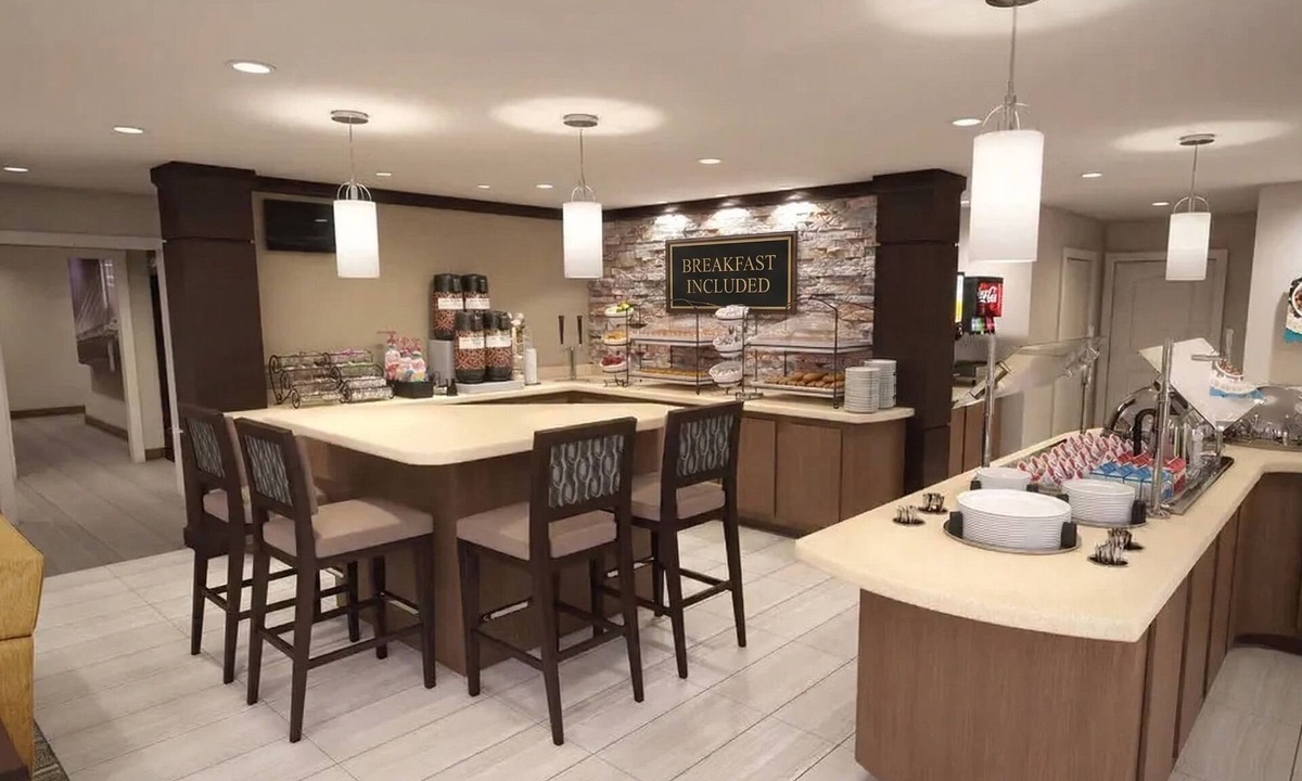 Vero Beach South Apartment | 1 Bedroom King Suite w/Kitchen | Free Breakfast