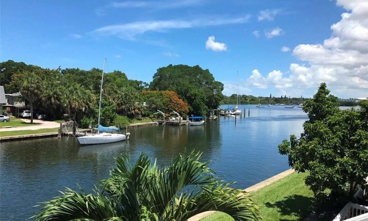 Coquina Key Condo | 1-bedroom on the water with great amenities