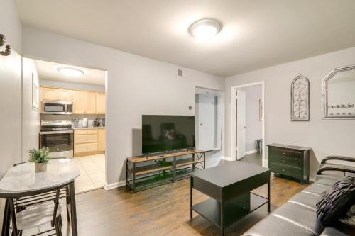 Athens House | 1 Mi to Dtwn & UGA: Condo w/Pool in Athens!