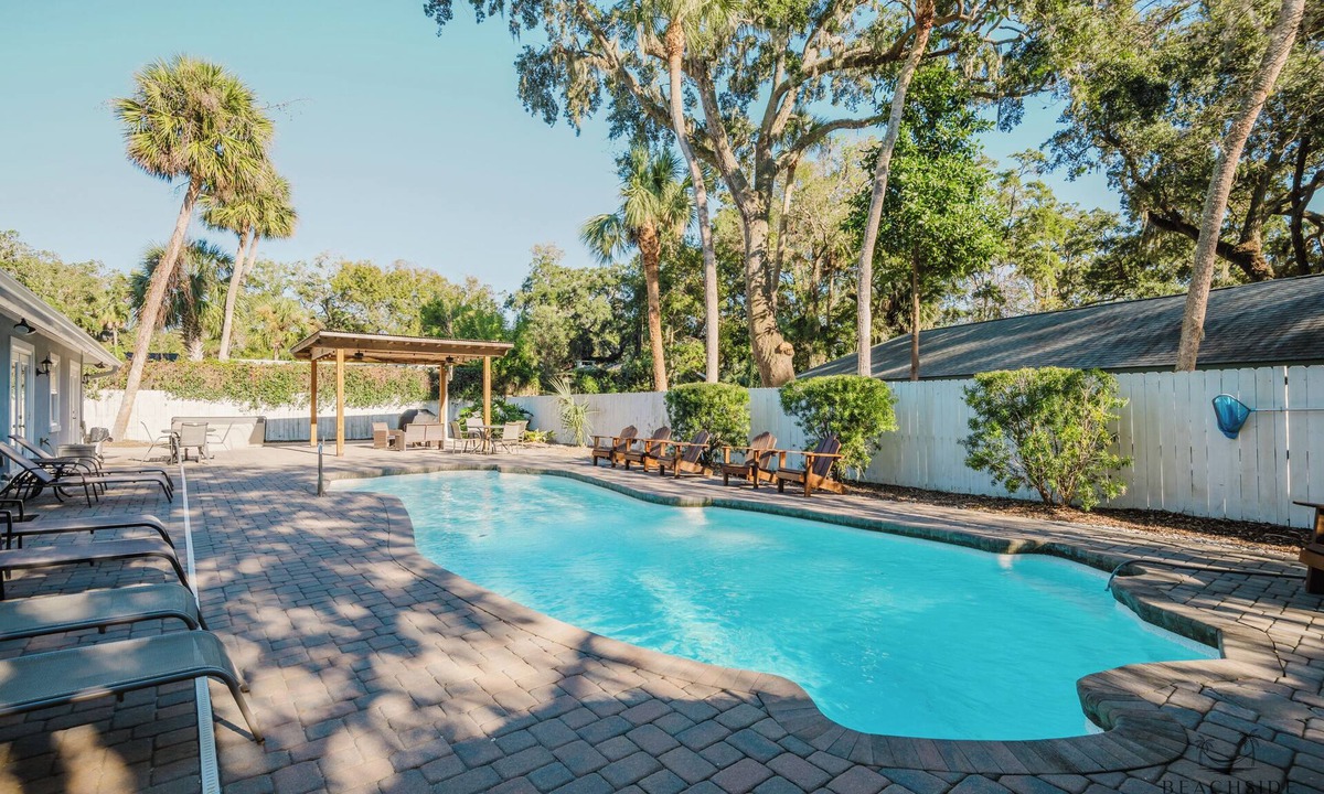 North Forest Beach House | 11 Sandpiper St - Sandpiper Oasis Large Pool and Putting Green