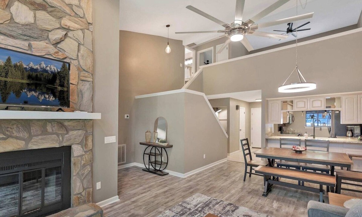 Salem Condo | 143 Harbor Lights Keowee Key