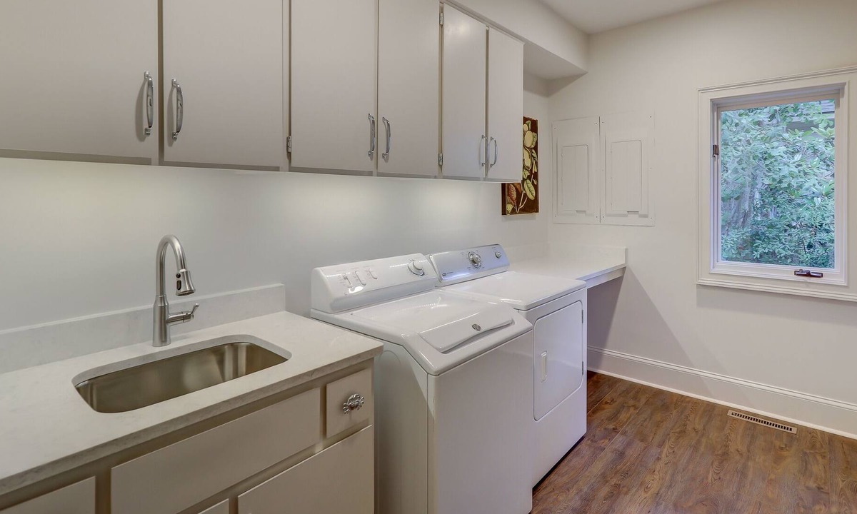 Oceanside Villa | 15 Duck Hawk