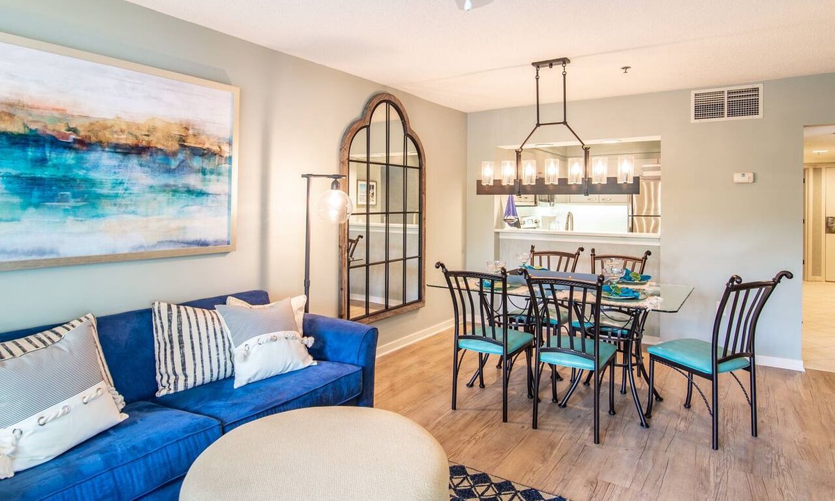 Arcadian Shores Condo | $150 activities - E-gift card when you book - Lakefront Screened in Porch | KLC 112