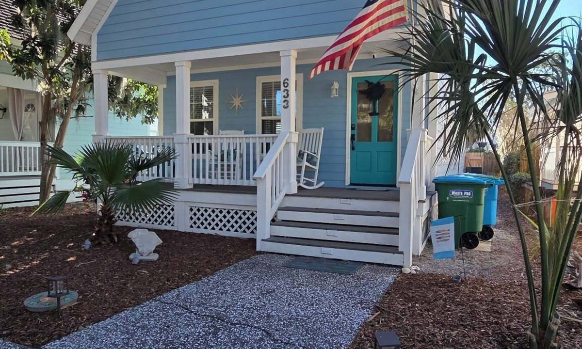 Port Royal House | 16th and Paradise - 2 Miles From Parris Island!