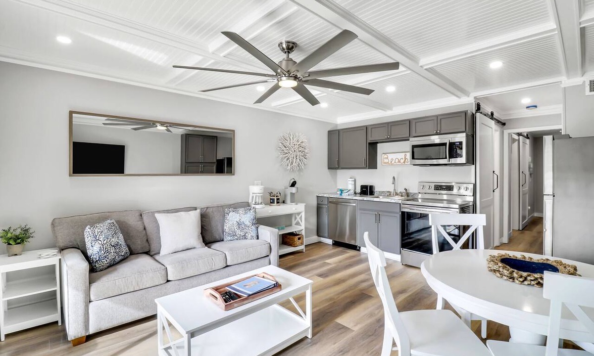 Folly Field Condo | 1st Floor Perfection - Beach and Tennis Oceanfront Resort - Like New - C145