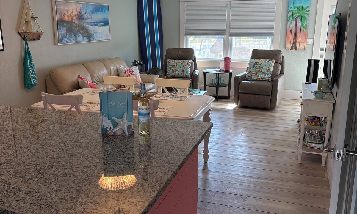 Fort Pierce Shores House | 2-bedroom townhome in awesome Fort Pierce with AC