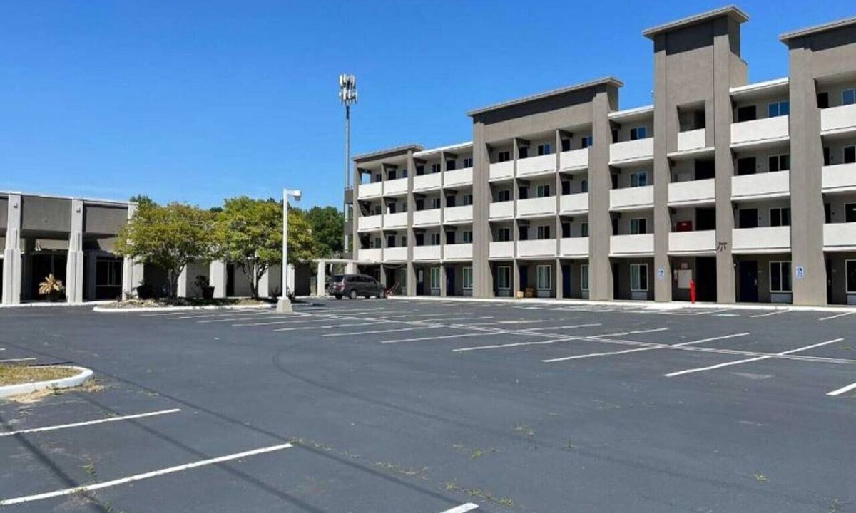 West Columbia Apartment | 2 Beds|Access|Tub|Nsmk|Micfridg