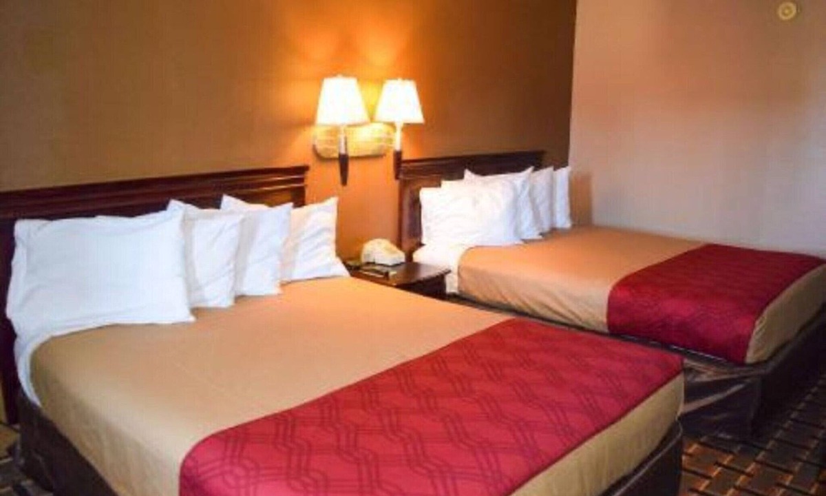 Richburg Apartment | 2 Queen Beds Non-Smoking