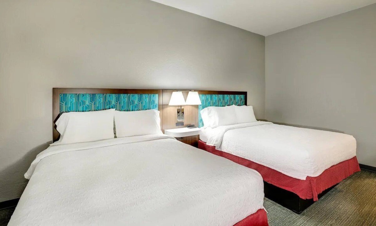 Polk Village Hotel | 2 Relaxing & Pet-Friendly Room for Families | On-Site Parking Available
