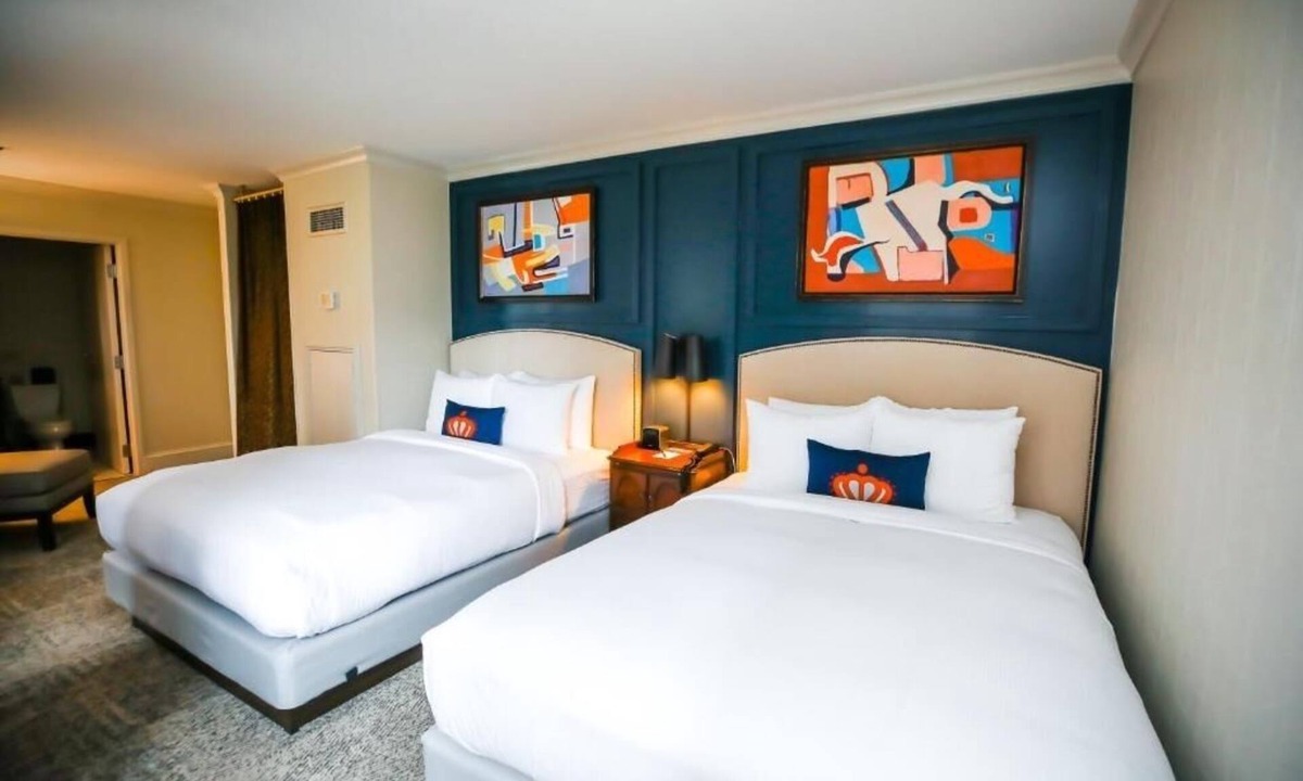 Charlotte Center City Hotel | 2 Units | Steps from Spectrum Center – 5 min walk – Downtown Charlotte