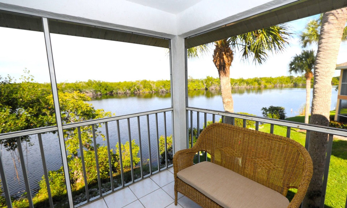 Hammock Bay Condo | 2BR/2BA Condo w/Water Views – Your Relaxing Retreat Near Marco Island and Naples