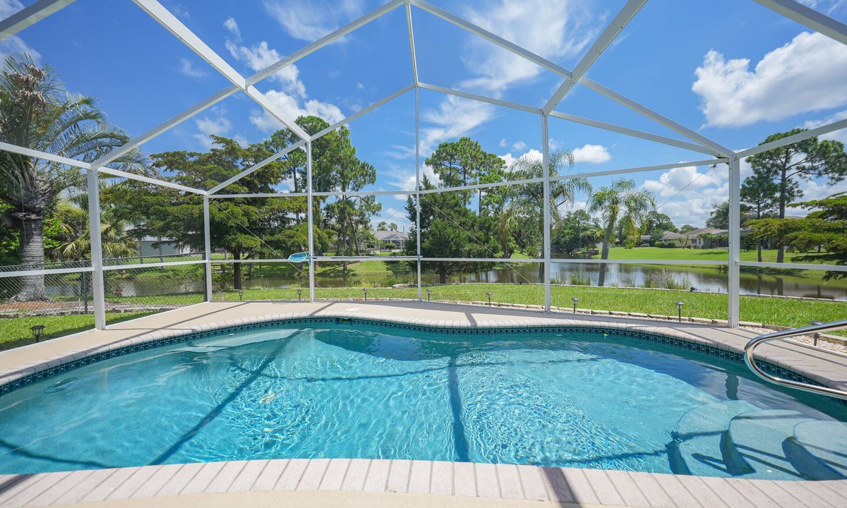 Port Charlotte House | 3-bed vacation home w/pool & hot tub 11 mins from Port Charlotte Town Center