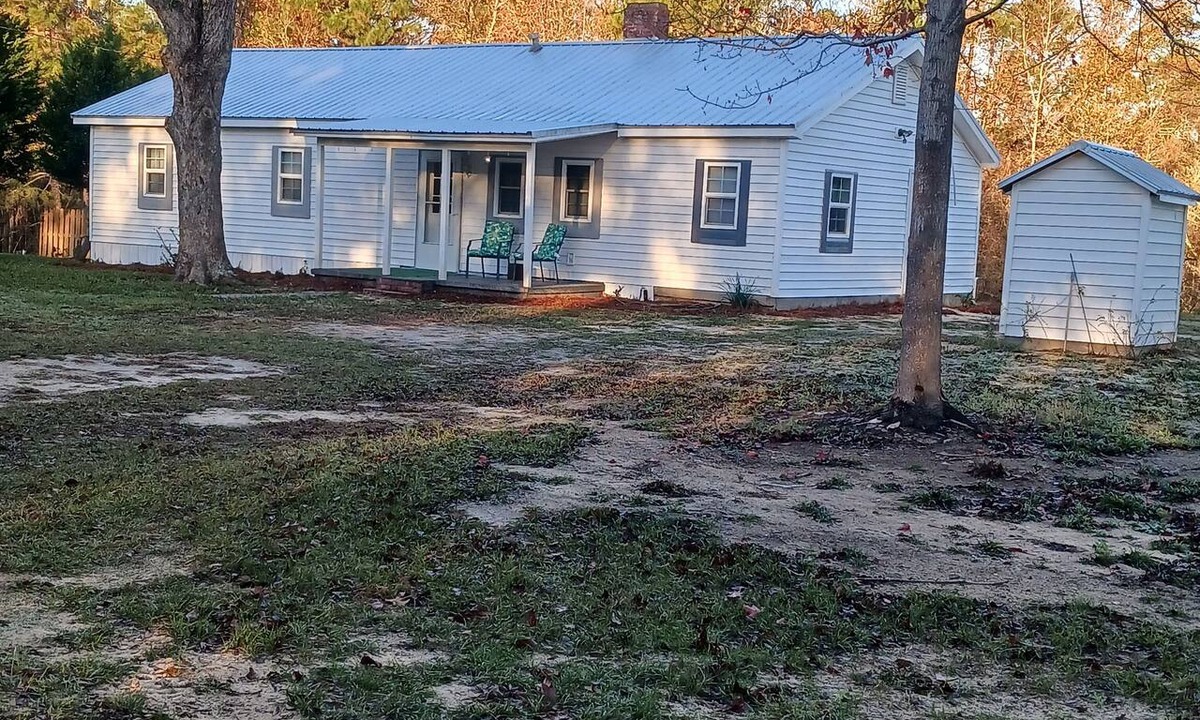 Dover House | 3-bedroom house in country near Portal with AC and Peaceful settings