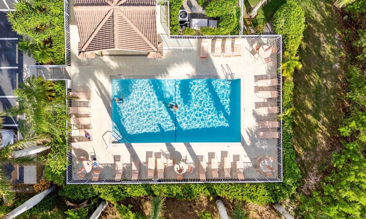 Hammock Bay Condo | 3-bedroom Luxury Condo moments from Marco Island & Naples! The Perfect Getaway!