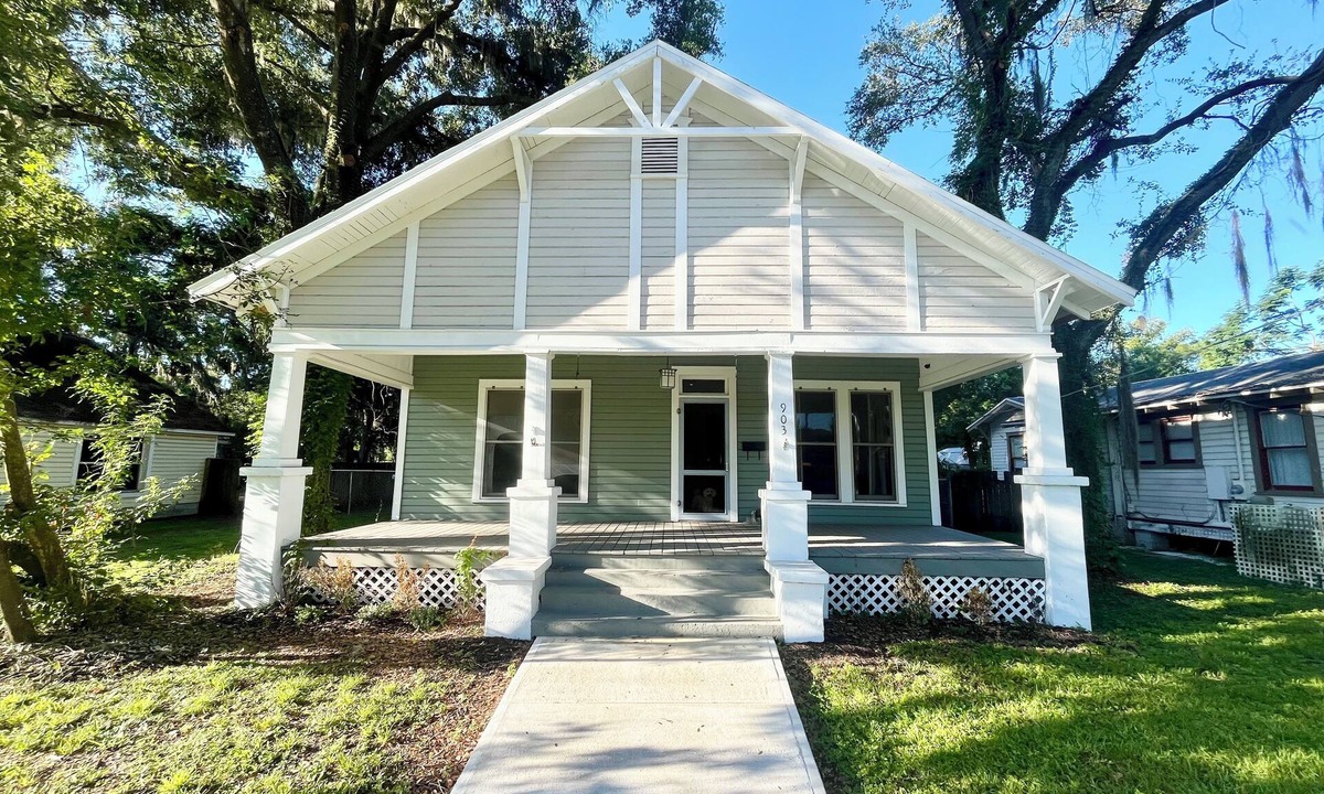Plant City House | 3 bedroom, Sleeps 7, bungalow in Plant City, pet friendly, close to Hard Rock