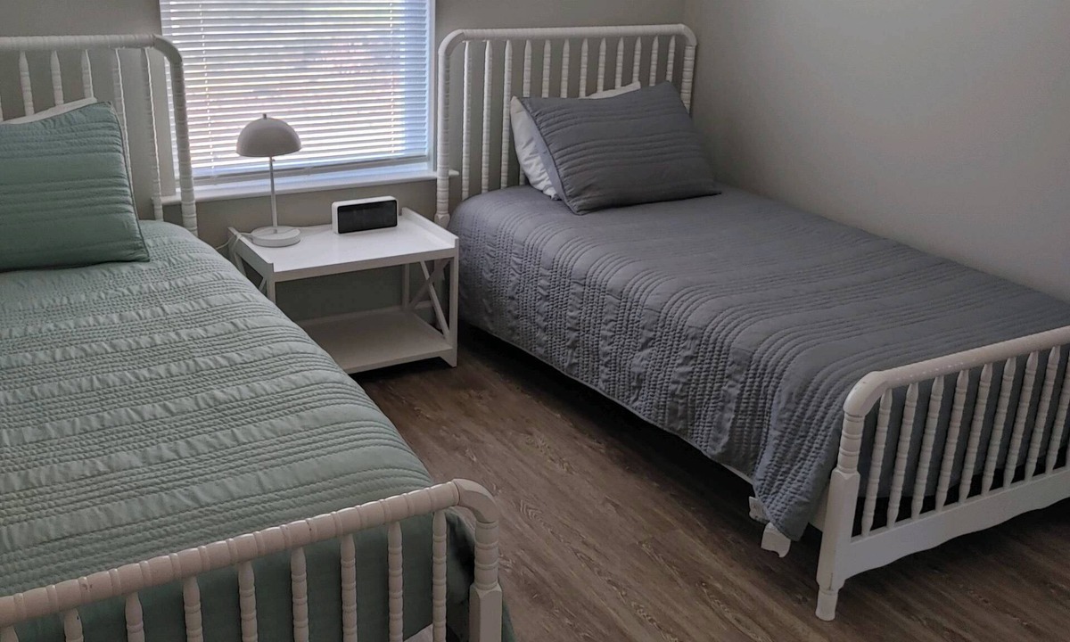 Taylors House | 3-bedroom townhome in tranquil Taylors with cool AC