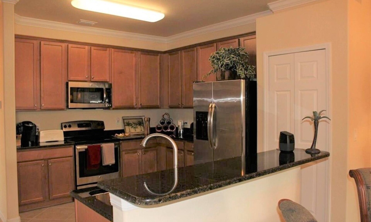Naples Villa | 3-bedroom villa in beautiful Naples with WiFi, AC. Enjoyable getaway awaits