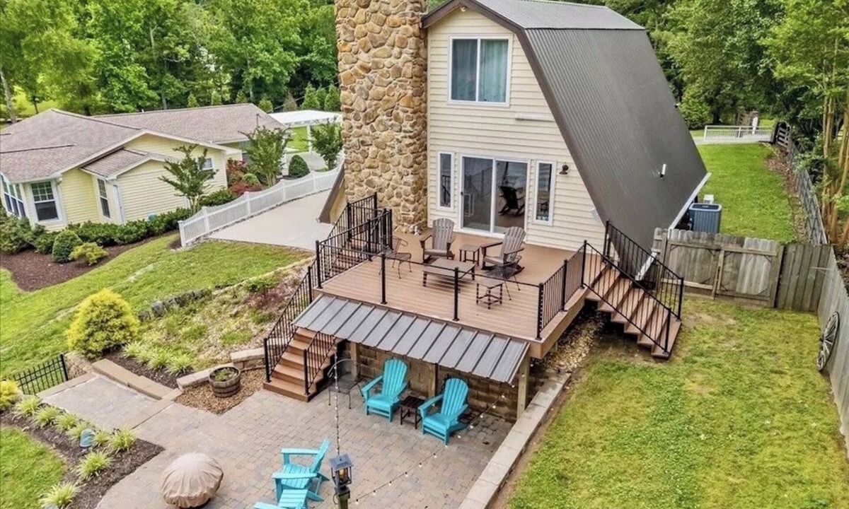 Decatur Cottage | 3-bedroom waterfront cottage with unmatched views and dock on Tennessee River