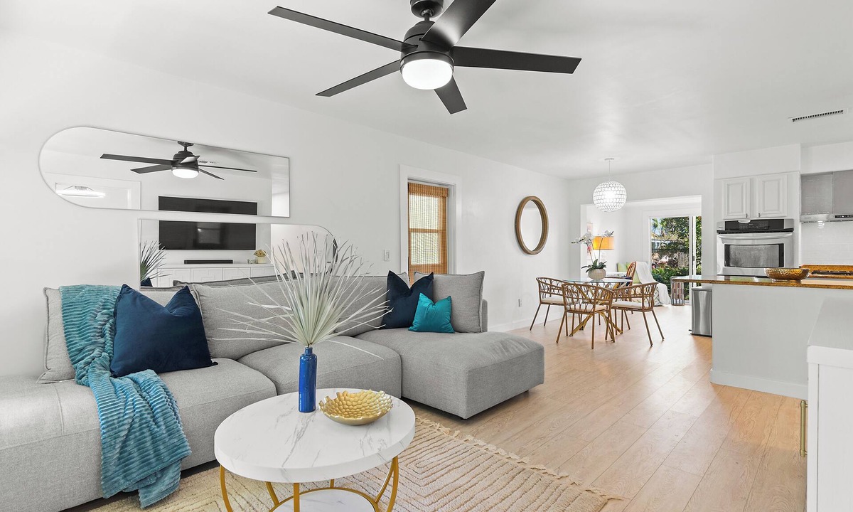 Rock Ridge House | 3-bedrooms-2 Full Baths, Private backyard, mnts to Central Beach & downtown