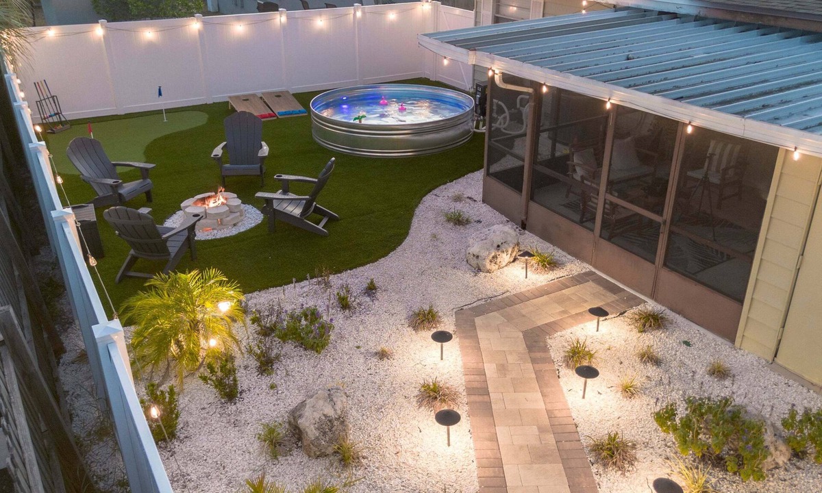 Sun Bay South House | 3 BR Tampa Pool Home - Putting Green | Firepit
