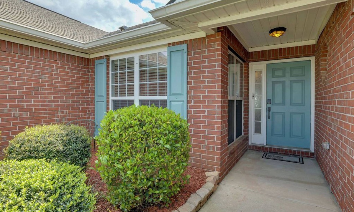 Pooler House | 3 King Beds! Close to Airport, Savannah HD, Tybee
