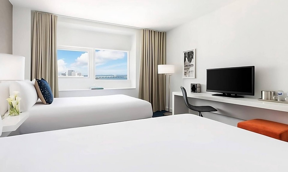 Downtown Miami Hotel | 3 Trendy Bayview Double Rooms at YVE Hotel Miami, Private Parking!