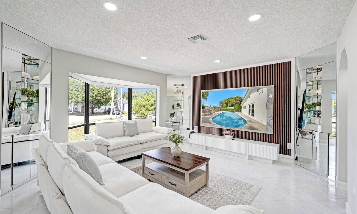 North Central Hollywood House | 3BR Waterfront w/Pool, Dock + Game Room