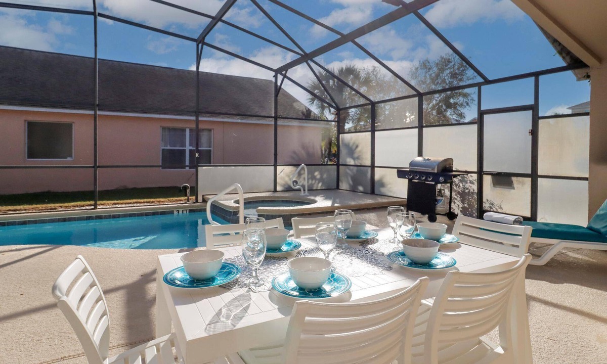 Seasons House | 4-bedroom Holiday home with hot tub