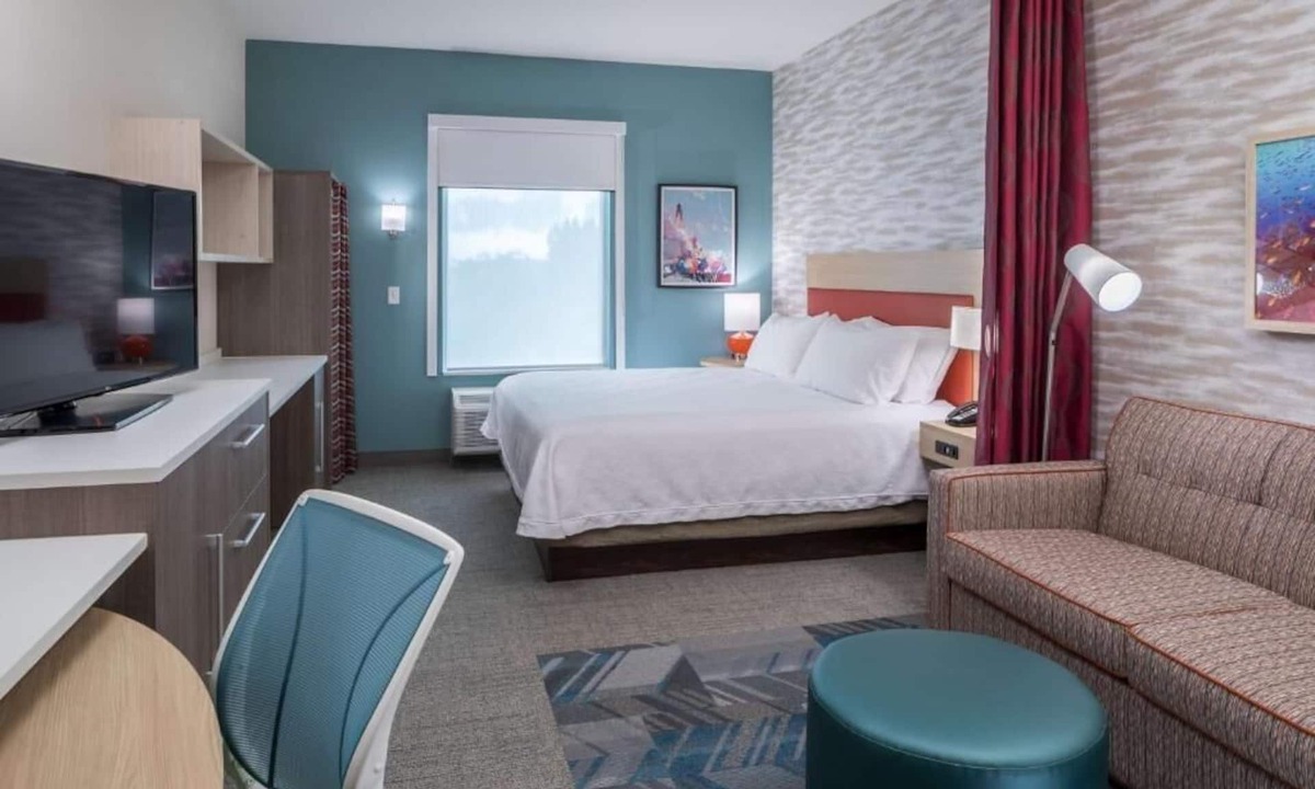 Port Canaveral Hotel | 4 Coastal King Studios w/Kitchens & BBQ | Near Jetty Park