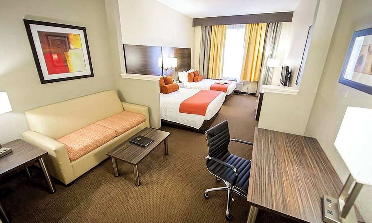 Orlando Hotel | 4 Gateway Orlando Units w/Access to Pool & Free Breakfast | Short Drive to Park