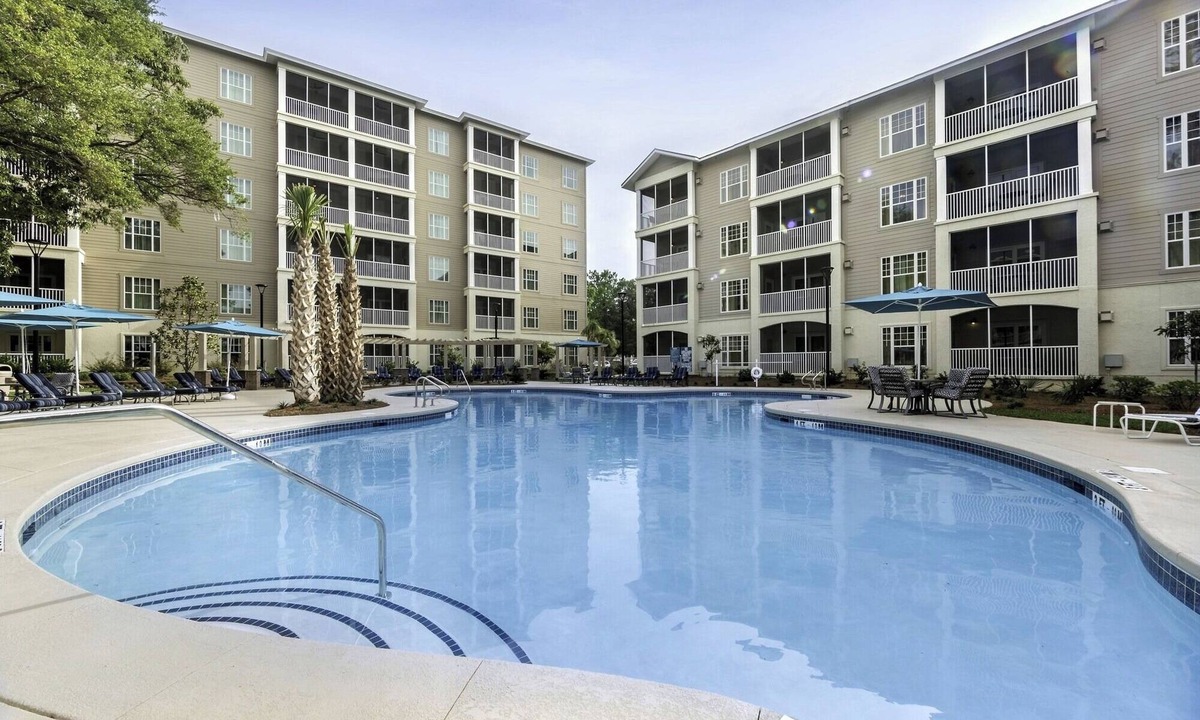 Myrtle Beach Hotel | 4 Premier 1BR Family Suites w/Kitchen & Laundry | Near Golf & Boardwalk Fun