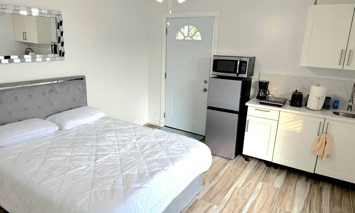 Orlando Apartment | #42 New The Hollow Studio -in law suite