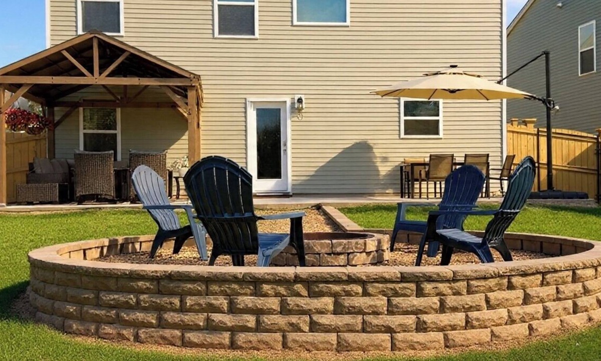 Lexington House | 4BR Lexington Home – Pool, Fishing Pond, Firepit, Sleeps 8