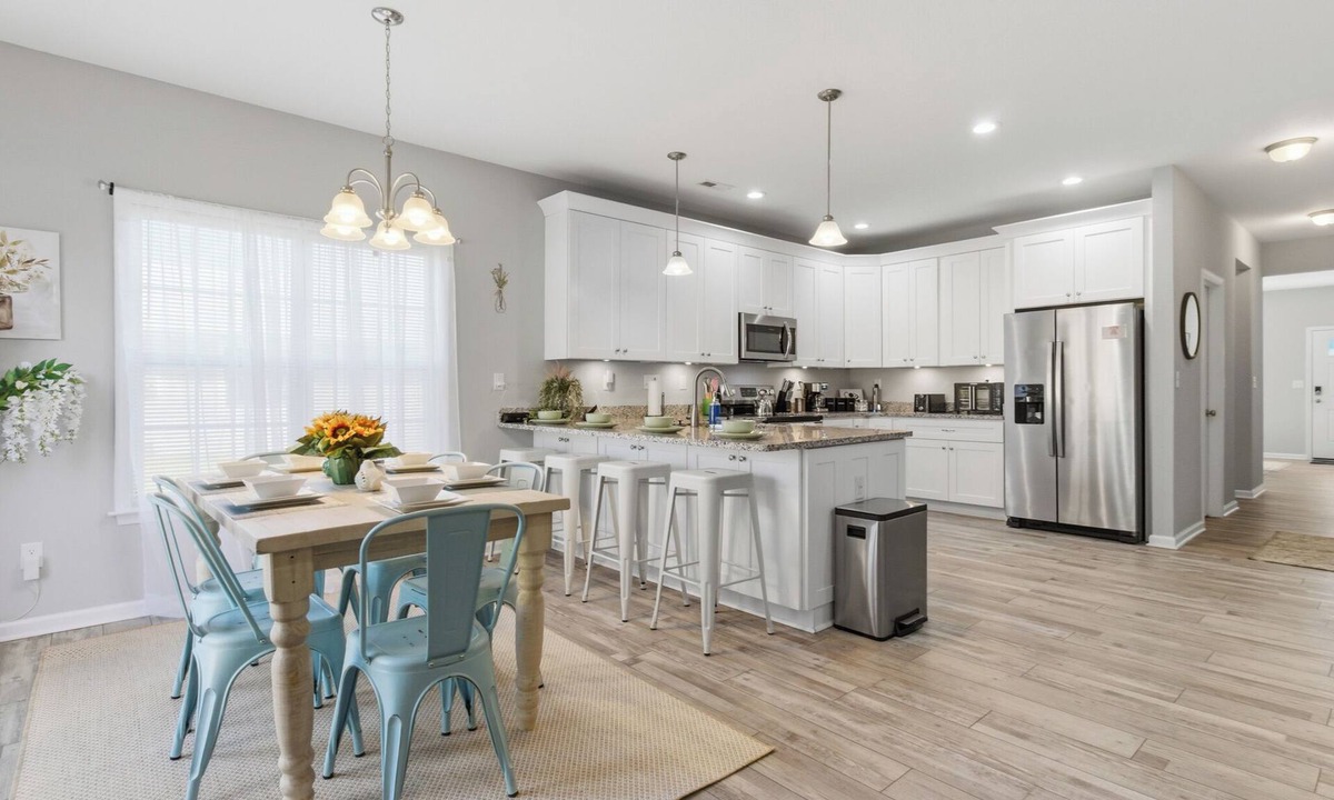 North Camellia Acres House | 4BR Sleeps 12 w/Game Room - Minutes Away from Beach