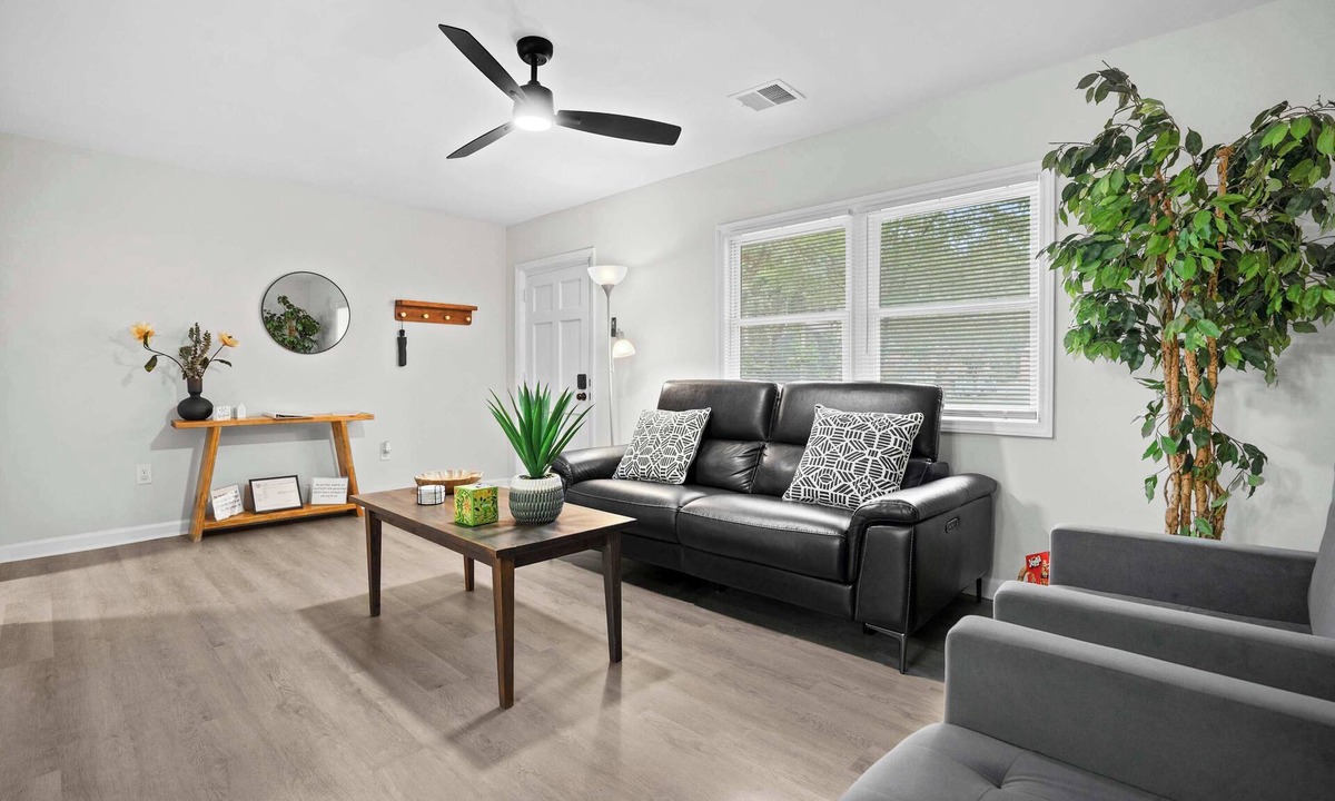 Southwest Raleigh House | 5 Min to Downtown - Desk - Fenced Yard - Wi-Fi