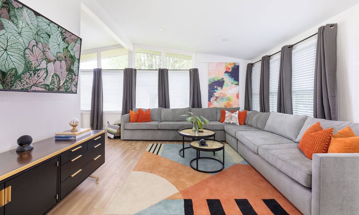 Sunset View House | 5 Min to Grand Ole Opry · 3BR Sleeps 10 · Family