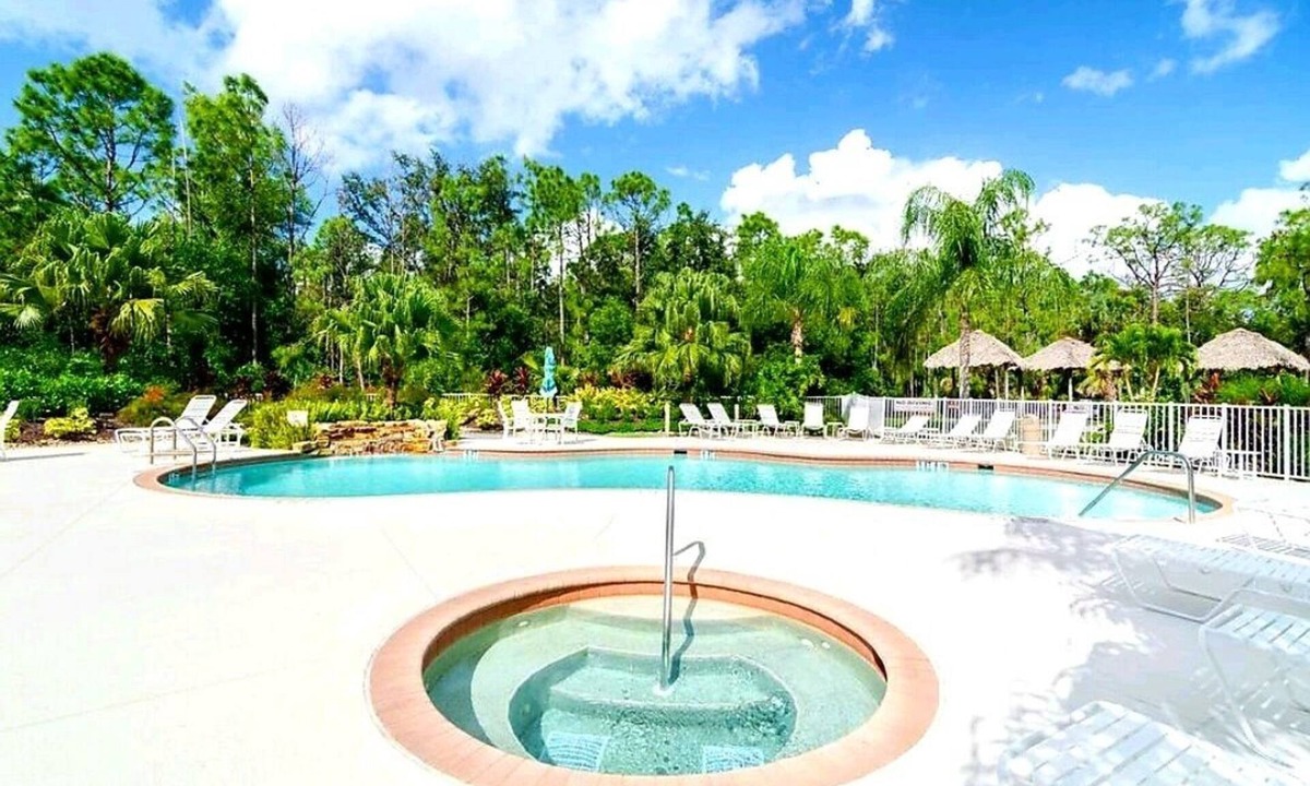 Ole Condo | 5*Star Coral Falls, 2BR Condo, Naples FL USA, 15min drive to many beaches, shops