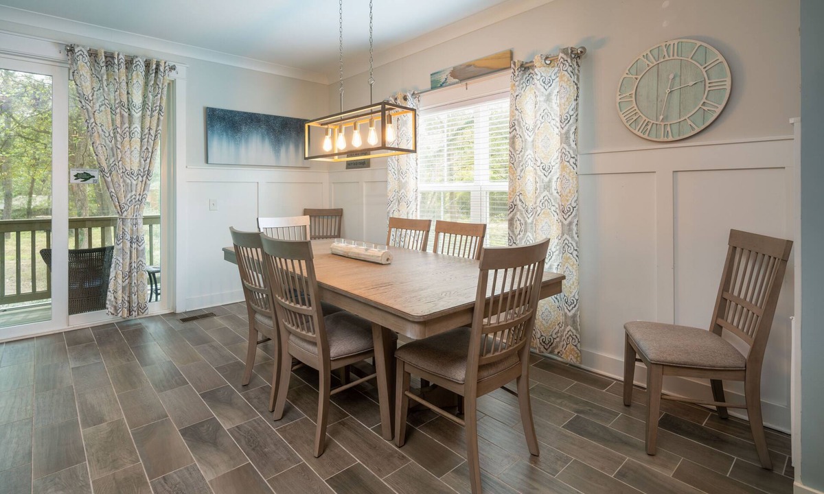 Folly Field House | 6 Bedroom Beach House with Heated Pool 2 Blocks to Beach