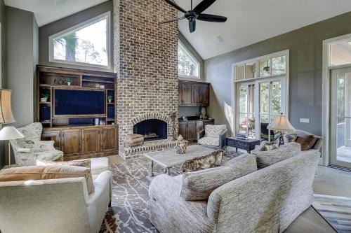 Sea Pines House | 6 Grey Widgeon