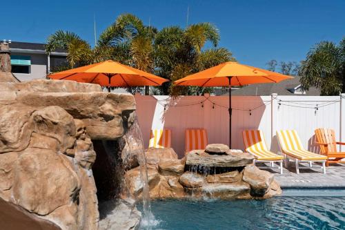 South Bradenton House | 6 Min to IMG - Heated Pool w Slide - Putt Putt