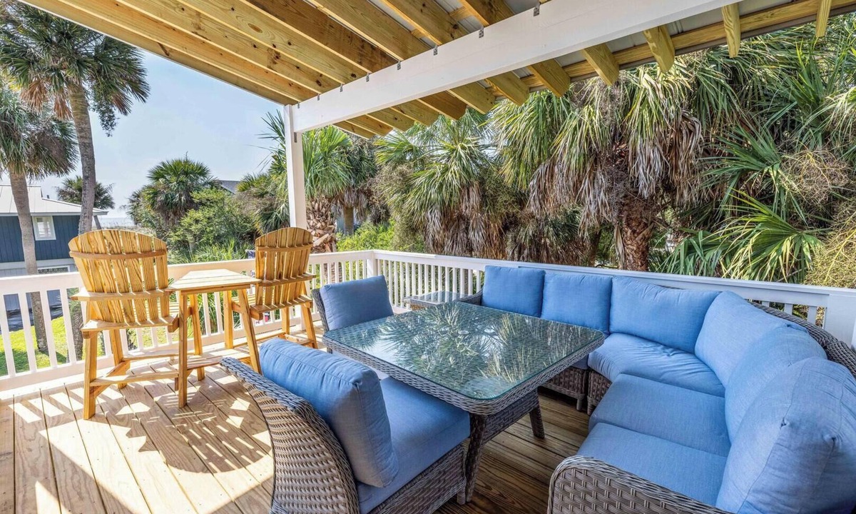 Saint Helena Island House | 707 Silverside