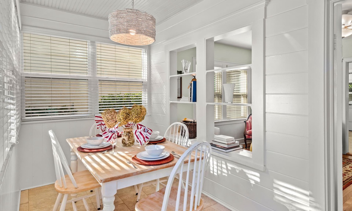 Winter Park Cottage | A curated stay in the Historic College Quarter