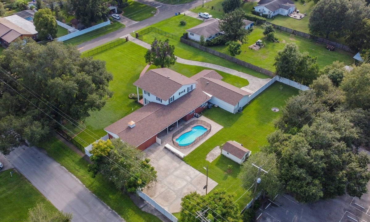 Brandon House | A Large Tropical Estate (Over 1.5 Acres of space) by RedAwning