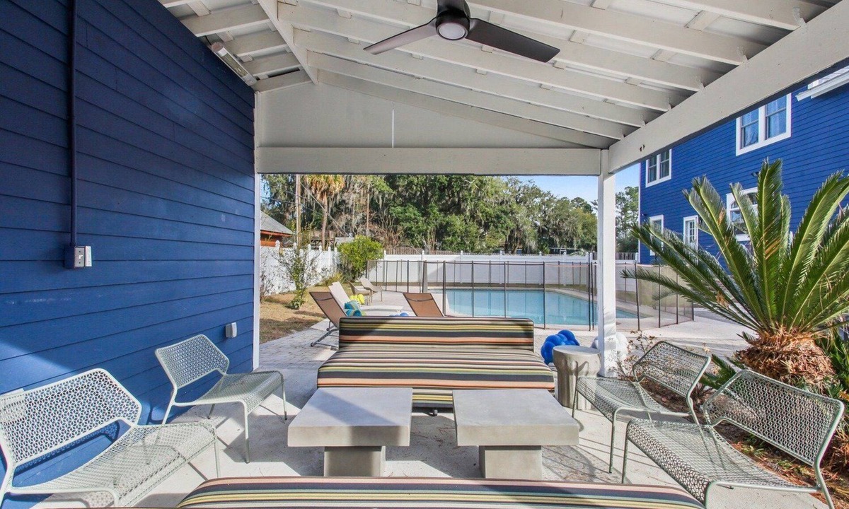 Thunderbolt House | A Port in the Storm - Shangri La, Poolside Estate in Isle of Armstrong