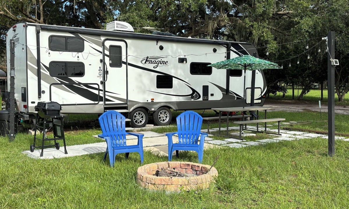 Knights Community Club House | Aljurelandia Cozy RV in Tranquil Plant City with AC, Private property