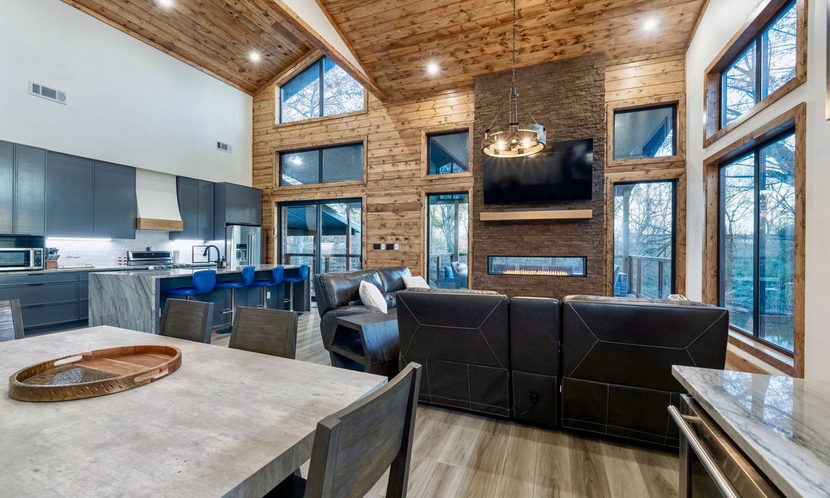 Broken Bow Cabin | All is Found Riverfront Cabin with Sauna