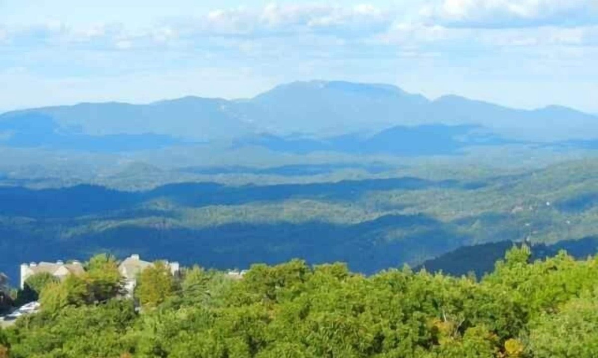 Chalet Village Condo | "AMAZING" LONG RANGE MOUNTAIN VEIWS! Peaceful MountainTop Getaway!